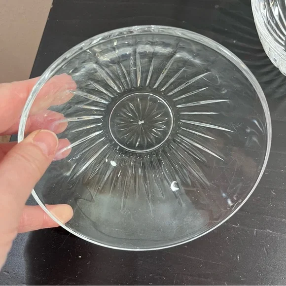 Vintage Cut Glass Dessert Bowls SET of 4- Starburst Pattern - Picture 14 of 15